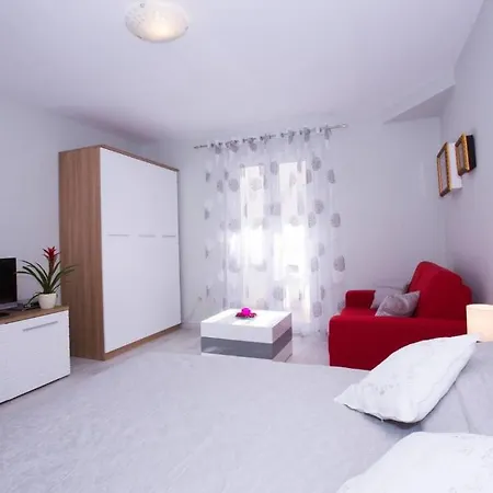 Daisy ドゥブロブニク