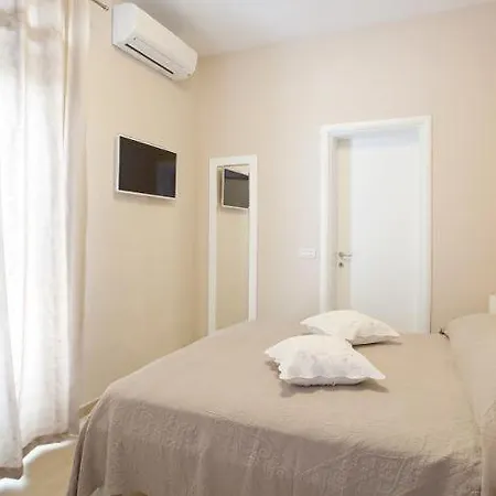 Daisy アパート ドゥブロブニク