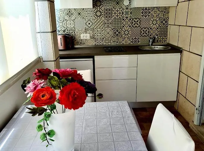 아파트 아파트먼트 데이지 *